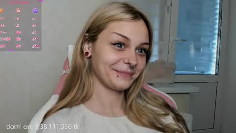 Snapshot of melonipinkbb chatting on 07/07/26, 12:09 MELONI online show from 07/07/26, 12:09
