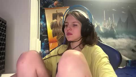 Hi Im Aria 18 years old online show from 03/01/26, 04:42