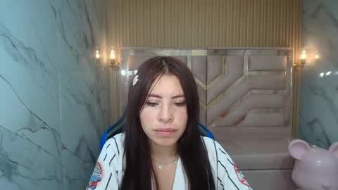 Mely online show from 05/11/26, 07:33