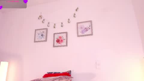 Snapshot of mely_rosee chatting on 06/25/26, 12:31 online show from 06/25/26, 12:31