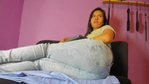 Maelly online show from 03/31/26, 07:47