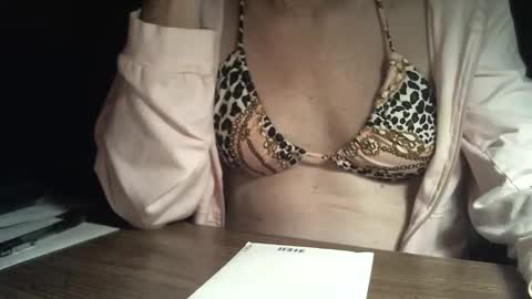 I am usually high and horny...lol online show from 04/27/26, 03:37