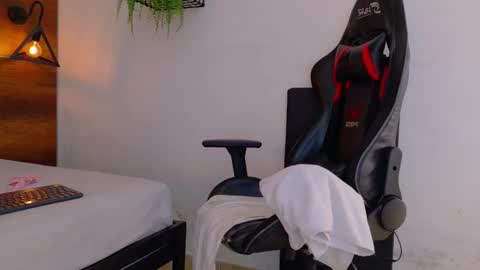  Memphis Williams  online show from 03/13/26, 03:57