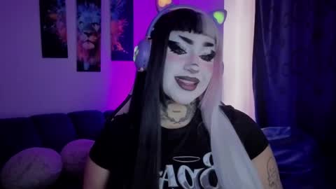 Snapshot of meow_boo chatting on 05/12/26, 07:11 Aruz online show from 05/12/26, 07:11