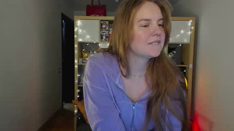 Flora  Next stream November 17th at 6  GMT online show from 02/04/26, 08:09