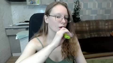 meowcr online show from 09/19/25, 01:01