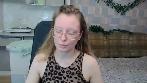 Snapshot of meowcr chatting on 10/26/25, 11:38 meowcr online show from 10/26/25, 11:38