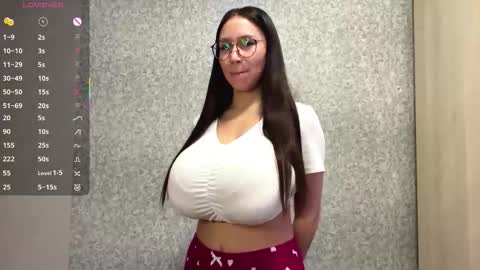 Snapshot of meowgirlye chatting on 02/04/26, 11:05 Mona online show from 02/04/26, 11:05