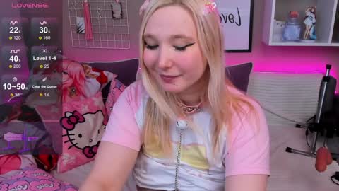 MeowkaKitty online show from 02/04/25, 06:57