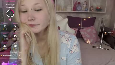 MeowkaKitty online show from 12/17/25, 01:55