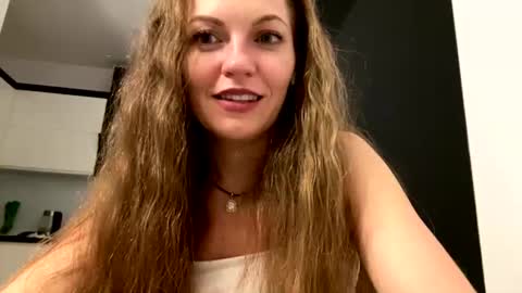 Mary online show from 08/08/26, 07:27
