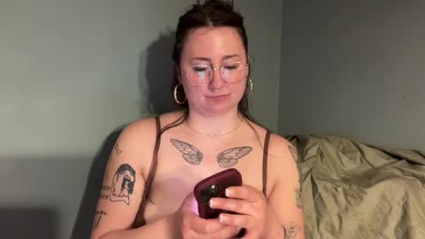 meowmaxx online show from 04/17/26, 05:32