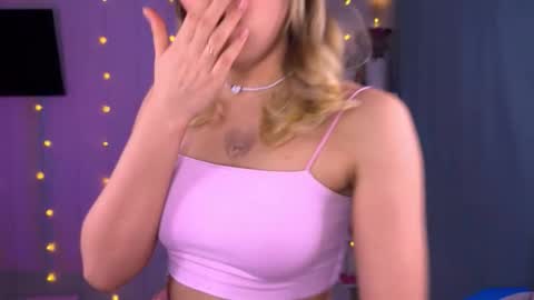 Molly online show from 10/12/25, 03:33