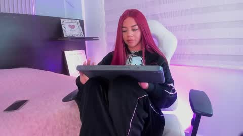 meredith_spencer online show from 02/25/25, 05:25