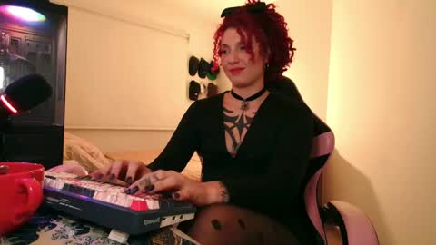 Miss Freckles online show from 05/19/26, 09:43