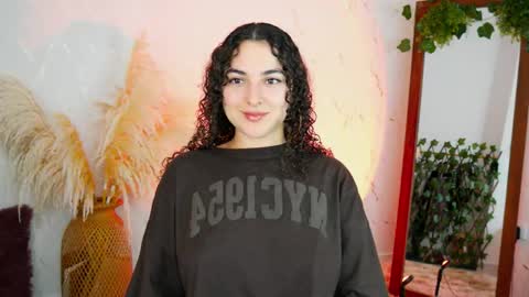 Snapshot of merida_bell18 chatting on 11/19/25, 10:54 Merida Bell online show from 11/19/25, 10:54