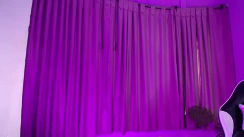 Merida online show from 11/27/25, 01:13