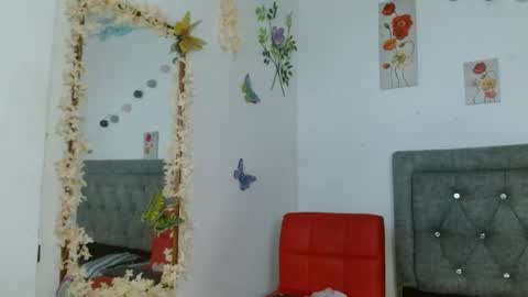 Snapshot of meriilyn_monroe724 chatting on 11/12/25, 08:41 meriilyn_monroe724 online show from 11/12/25, 08:41