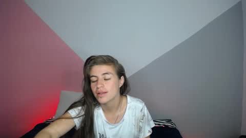 Snapshot of merily_duff chatting on 02/03/26, 11:32 MERILY online show from 02/03/26, 11:32