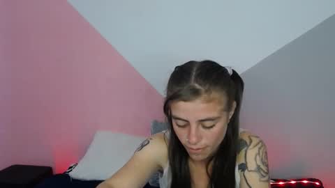 Snapshot of merily_duff chatting on 02/26/26, 01:43 MERILY online show from 02/26/26, 01:43