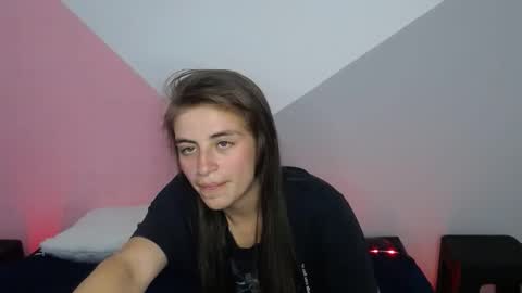 Snapshot of merily_duff chatting on 03/03/26, 01:50 MERILY online show from 03/03/26, 01:50