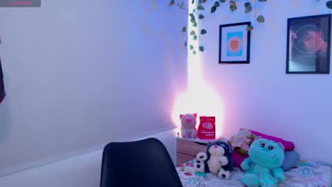 Snapshot of merilynwhithe_ chatting on 10/13/25, 07:47 Merilyn online show from 10/13/25, 07:47