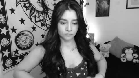 Snapshot of merilynwhithe_ chatting on 10/28/25, 10:12 Merilyn online show from 10/28/25, 10:12