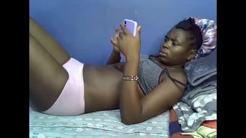 merlin_queen online show from 11/12/25, 07:42