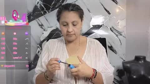 Snapshot of merlyna_goldens chatting on 09/13/25, 12:43 My next birthday is December 11th. online show from 09/13/25, 12:43