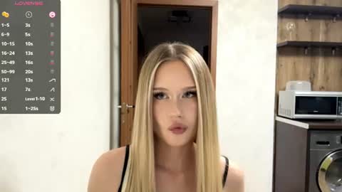 Snapshot of merrileesmoldt chatting on 07/10/26, 01:14 Stefani online show from 07/10/26, 01:14