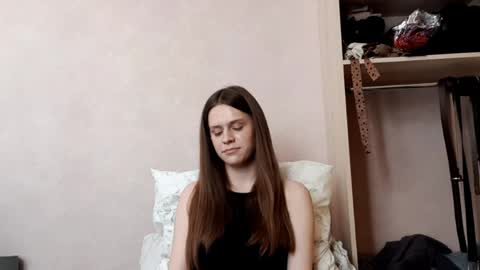 Snapshot of merryishmael chatting on 04/16/26, 07:09 Aurora online show from 04/16/26, 07:09