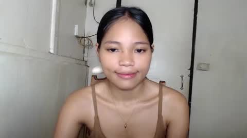 Snapshot of merryrose143 chatting on 04/16/26, 06:47 merryrose143 online show from 04/16/26, 06:47