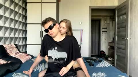 Johnny and Hailey online show from 06/10/26, 06:45