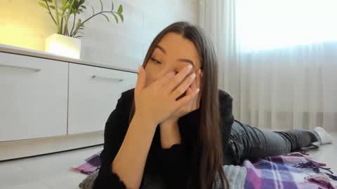 Snapshot of meryfoxxx chatting on 02/09/25, 12:19 meryfoxxx online show from 02/09/25, 12:19