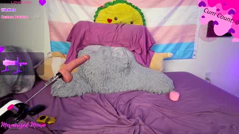mesmerized_mowo online show from 05/09/26, 10:04