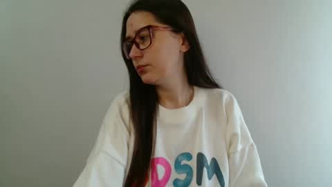 Snapshot of mesmerizing_hypn0_goddess chatting on 10/23/25, 08:13 Jessica online show from 10/23/25, 08:13