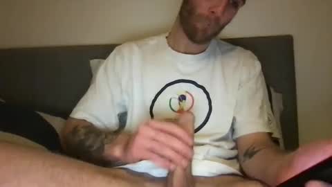 messageme11 online show from 01/31/25, 08:43