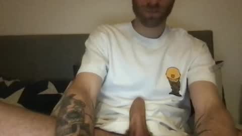 messageme11 online show from 09/25/25, 09:51