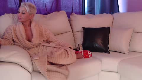 Jenny online show from 02/18/25, 11:44