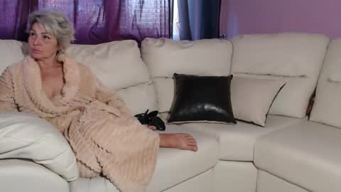 Jenny online show from 09/30/25, 11:48