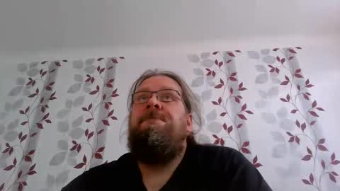 Snapshot of metallbuddy chatting on 01/12/25, 10:45 ask me online show from 01/12/25, 10:45