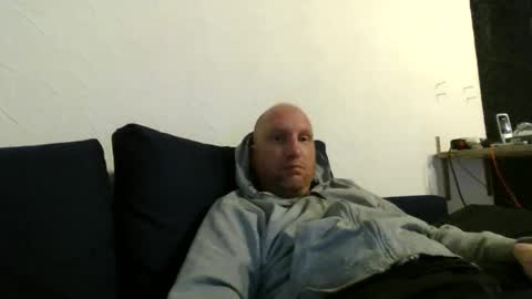 metaller123456 online show from 03/26/26, 06:46