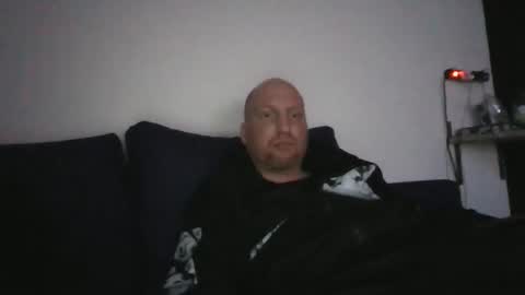 metaller123456 online show from 04/24/26, 06:54