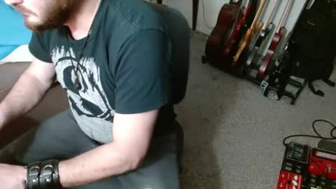 metalsharkk online show from 03/01/25, 04:04