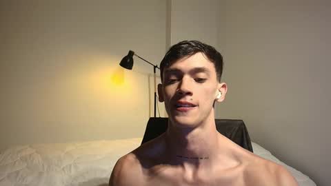 Snapshot of metatron_muscle chatting on 02/01/25, 01:44 Dany online show from 02/01/25, 01:44