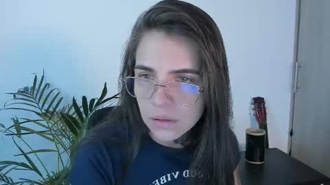 Meurif online show from 06/17/26, 01:52