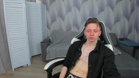 Snapshot of meverik_oushen chatting on 04/04/26, 01:19 MEVERIK OUSHEN online show from 04/04/26, 01:19