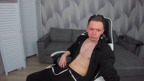 Snapshot of meverik_oushen chatting on 04/05/26, 01:19 MEVERIK OUSHEN online show from 04/05/26, 01:19