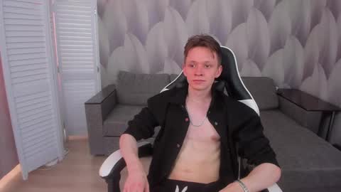 Snapshot of meverik_oushen chatting on 04/12/26, 01:16 MEVERIK OUSHEN online show from 04/12/26, 01:16