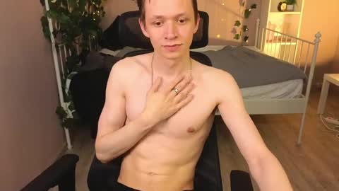 MEVERIK OUSHEN online show from 05/28/26, 08:50